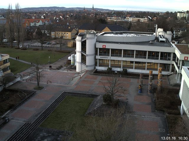 Foto der Webcam: Verwaltungsgeb&auml;ude, Innenhof mit Audimax, H&ouml;rsaal-Geb&auml;ude 1
