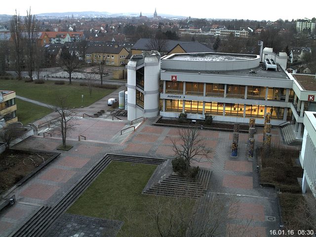 Foto der Webcam: Verwaltungsgeb&auml;ude, Innenhof mit Audimax, H&ouml;rsaal-Geb&auml;ude 1