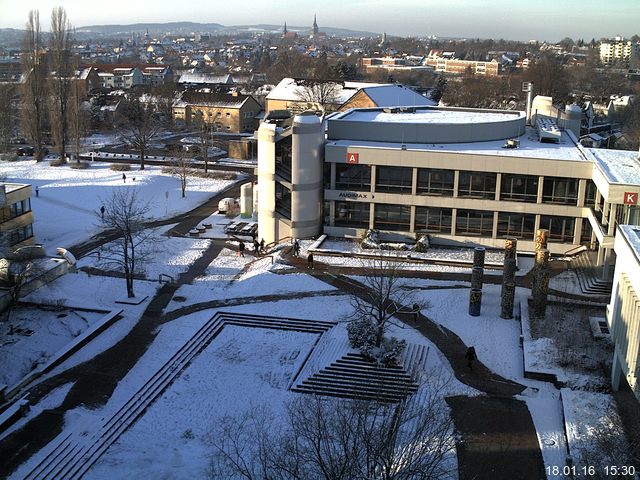 Foto der Webcam: Verwaltungsgeb&auml;ude, Innenhof mit Audimax, H&ouml;rsaal-Geb&auml;ude 1