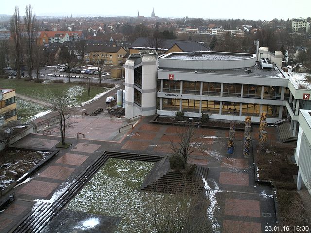 Foto der Webcam: Verwaltungsgeb&auml;ude, Innenhof mit Audimax, H&ouml;rsaal-Geb&auml;ude 1