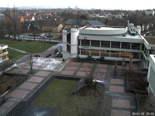 Foto der Webcam: Verwaltungsgeb&auml;ude, Innenhof mit Audimax, H&ouml;rsaal-Geb&auml;ude 1