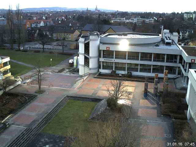 Foto der Webcam: Verwaltungsgeb&auml;ude, Innenhof mit Audimax, H&ouml;rsaal-Geb&auml;ude 1