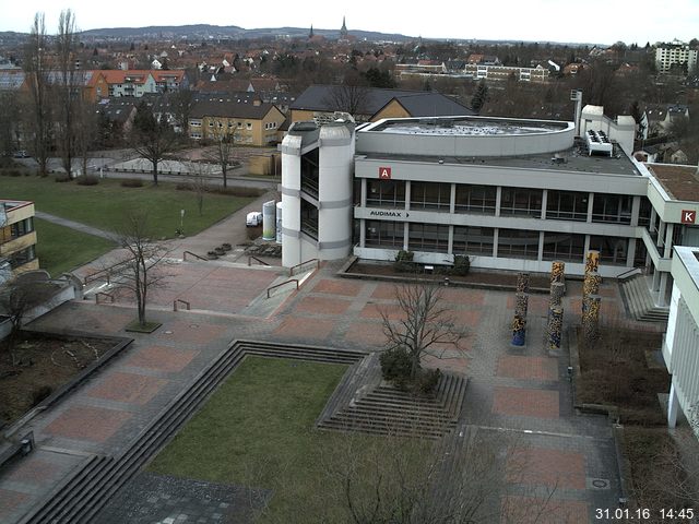 Foto der Webcam: Verwaltungsgeb&auml;ude, Innenhof mit Audimax, H&ouml;rsaal-Geb&auml;ude 1