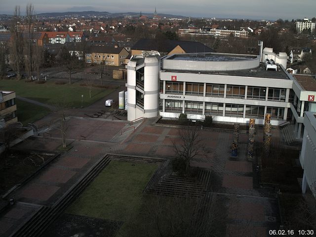 Foto der Webcam: Verwaltungsgeb&auml;ude, Innenhof mit Audimax, H&ouml;rsaal-Geb&auml;ude 1