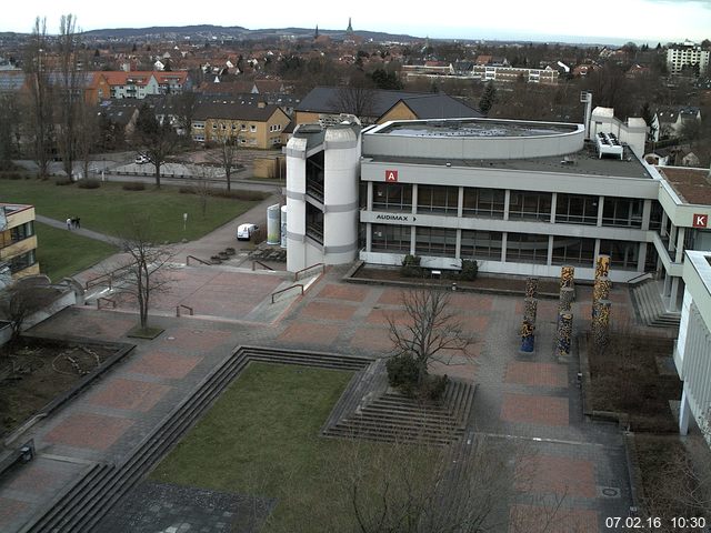 Foto der Webcam: Verwaltungsgeb&auml;ude, Innenhof mit Audimax, H&ouml;rsaal-Geb&auml;ude 1