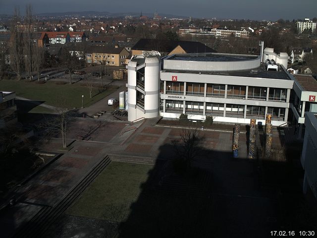 Foto der Webcam: Verwaltungsgeb&auml;ude, Innenhof mit Audimax, H&ouml;rsaal-Geb&auml;ude 1