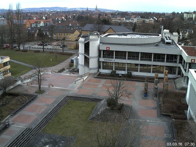 Foto der Webcam: Verwaltungsgeb&auml;ude, Innenhof mit Audimax, H&ouml;rsaal-Geb&auml;ude 1