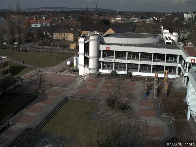 Foto der Webcam: Verwaltungsgeb&auml;ude, Innenhof mit Audimax, H&ouml;rsaal-Geb&auml;ude 1
