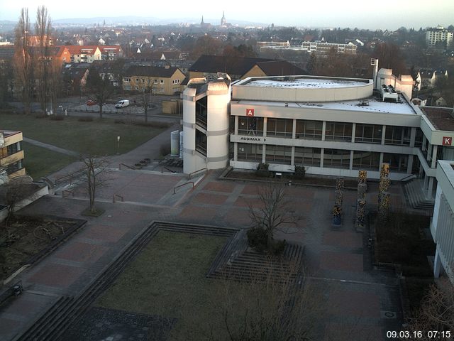 Foto der Webcam: Verwaltungsgeb&auml;ude, Innenhof mit Audimax, H&ouml;rsaal-Geb&auml;ude 1
