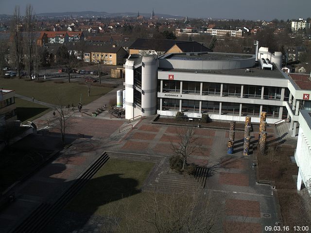 Foto der Webcam: Verwaltungsgeb&auml;ude, Innenhof mit Audimax, H&ouml;rsaal-Geb&auml;ude 1
