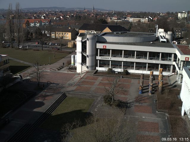 Foto der Webcam: Verwaltungsgeb&auml;ude, Innenhof mit Audimax, H&ouml;rsaal-Geb&auml;ude 1