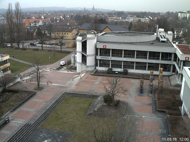 Foto der Webcam: Verwaltungsgeb&auml;ude, Innenhof mit Audimax, H&ouml;rsaal-Geb&auml;ude 1