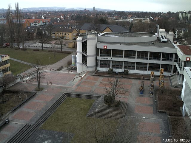 Foto der Webcam: Verwaltungsgeb&auml;ude, Innenhof mit Audimax, H&ouml;rsaal-Geb&auml;ude 1