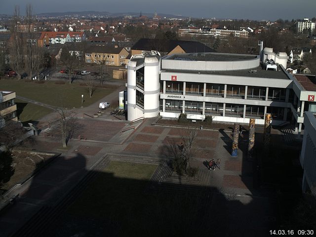 Foto der Webcam: Verwaltungsgeb&auml;ude, Innenhof mit Audimax, H&ouml;rsaal-Geb&auml;ude 1