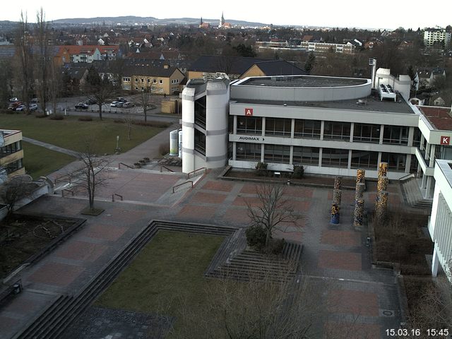 Foto der Webcam: Verwaltungsgeb&auml;ude, Innenhof mit Audimax, H&ouml;rsaal-Geb&auml;ude 1