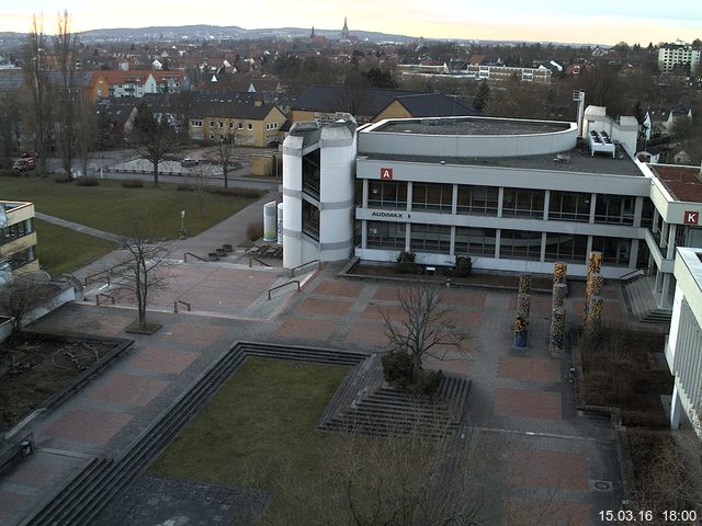 Foto der Webcam: Verwaltungsgeb&auml;ude, Innenhof mit Audimax, H&ouml;rsaal-Geb&auml;ude 1