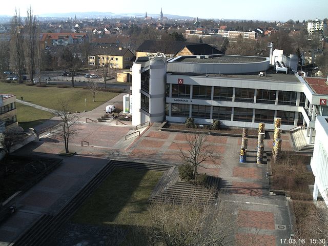 Foto der Webcam: Verwaltungsgeb&auml;ude, Innenhof mit Audimax, H&ouml;rsaal-Geb&auml;ude 1