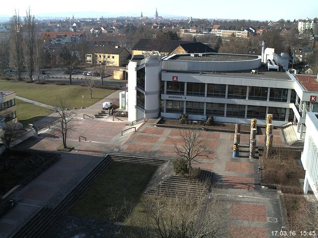 Foto der Webcam: Verwaltungsgeb&auml;ude, Innenhof mit Audimax, H&ouml;rsaal-Geb&auml;ude 1