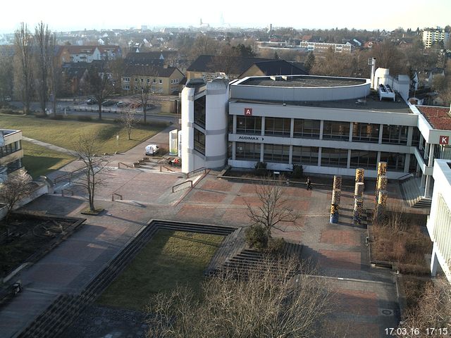 Foto der Webcam: Verwaltungsgeb&auml;ude, Innenhof mit Audimax, H&ouml;rsaal-Geb&auml;ude 1