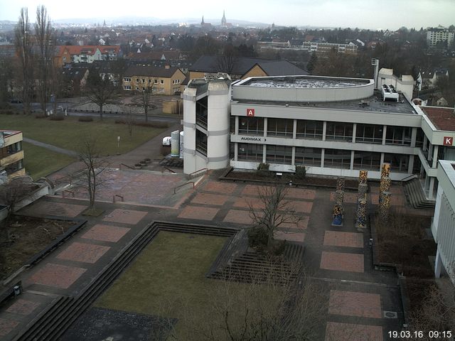 Foto der Webcam: Verwaltungsgeb&auml;ude, Innenhof mit Audimax, H&ouml;rsaal-Geb&auml;ude 1