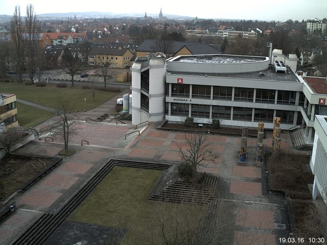 Foto der Webcam: Verwaltungsgeb&auml;ude, Innenhof mit Audimax, H&ouml;rsaal-Geb&auml;ude 1