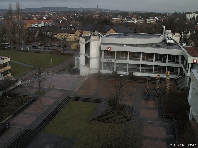 Foto der Webcam: Verwaltungsgeb&auml;ude, Innenhof mit Audimax, H&ouml;rsaal-Geb&auml;ude 1