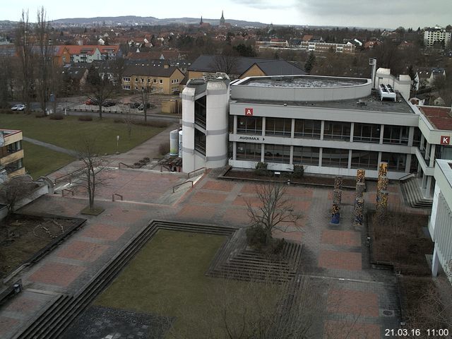 Foto der Webcam: Verwaltungsgeb&auml;ude, Innenhof mit Audimax, H&ouml;rsaal-Geb&auml;ude 1