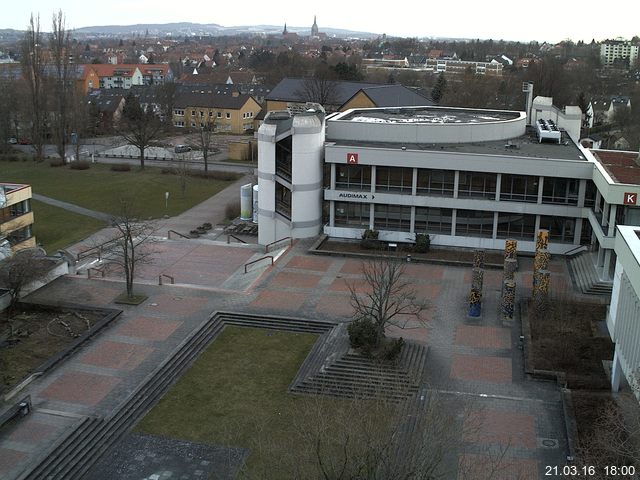 Foto der Webcam: Verwaltungsgeb&auml;ude, Innenhof mit Audimax, H&ouml;rsaal-Geb&auml;ude 1