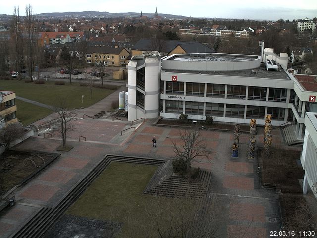 Foto der Webcam: Verwaltungsgeb&auml;ude, Innenhof mit Audimax, H&ouml;rsaal-Geb&auml;ude 1