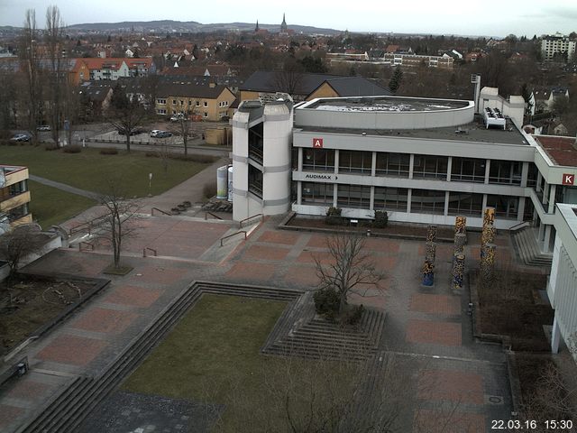 Foto der Webcam: Verwaltungsgeb&auml;ude, Innenhof mit Audimax, H&ouml;rsaal-Geb&auml;ude 1