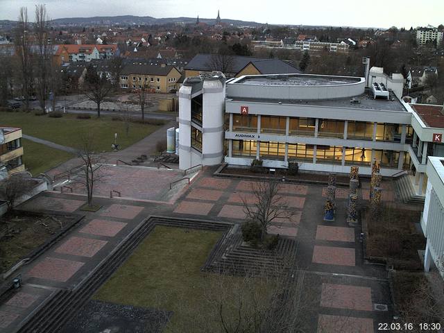 Foto der Webcam: Verwaltungsgeb&auml;ude, Innenhof mit Audimax, H&ouml;rsaal-Geb&auml;ude 1