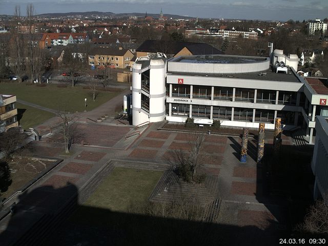 Foto der Webcam: Verwaltungsgeb&auml;ude, Innenhof mit Audimax, H&ouml;rsaal-Geb&auml;ude 1