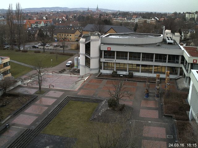 Foto der Webcam: Verwaltungsgeb&auml;ude, Innenhof mit Audimax, H&ouml;rsaal-Geb&auml;ude 1