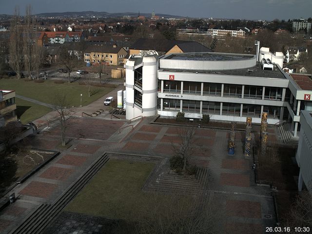 Foto der Webcam: Verwaltungsgeb&auml;ude, Innenhof mit Audimax, H&ouml;rsaal-Geb&auml;ude 1