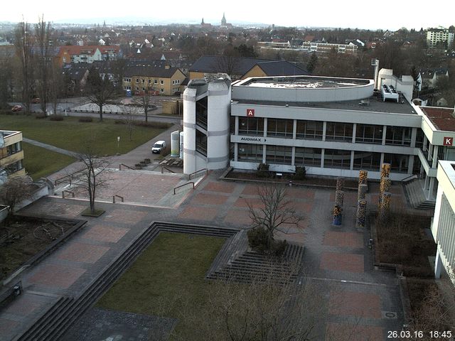 Foto der Webcam: Verwaltungsgeb&auml;ude, Innenhof mit Audimax, H&ouml;rsaal-Geb&auml;ude 1