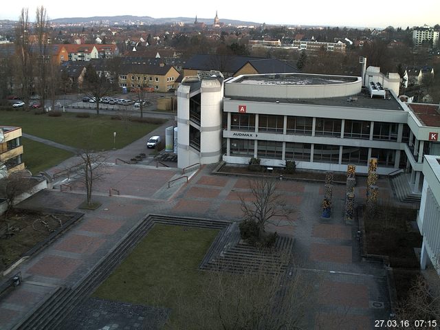 Foto der Webcam: Verwaltungsgeb&auml;ude, Innenhof mit Audimax, H&ouml;rsaal-Geb&auml;ude 1