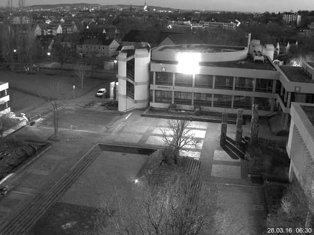 Foto der Webcam: Verwaltungsgeb&auml;ude, Innenhof mit Audimax, H&ouml;rsaal-Geb&auml;ude 1