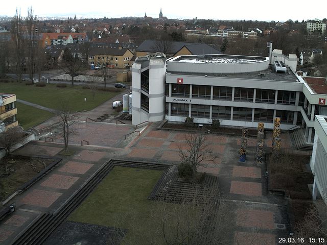Foto der Webcam: Verwaltungsgeb&auml;ude, Innenhof mit Audimax, H&ouml;rsaal-Geb&auml;ude 1