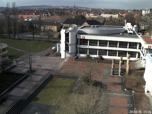 Foto der Webcam: Verwaltungsgeb&auml;ude, Innenhof mit Audimax, H&ouml;rsaal-Geb&auml;ude 1