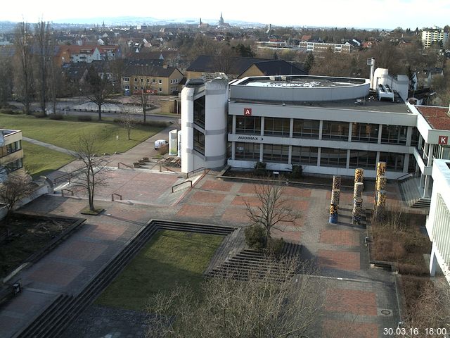 Foto der Webcam: Verwaltungsgeb&auml;ude, Innenhof mit Audimax, H&ouml;rsaal-Geb&auml;ude 1