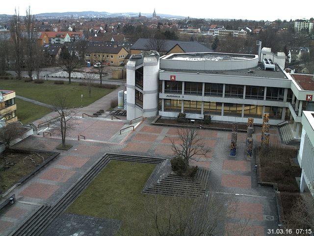 Foto der Webcam: Verwaltungsgeb&auml;ude, Innenhof mit Audimax, H&ouml;rsaal-Geb&auml;ude 1