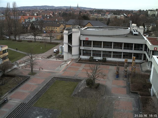 Foto der Webcam: Verwaltungsgeb&auml;ude, Innenhof mit Audimax, H&ouml;rsaal-Geb&auml;ude 1