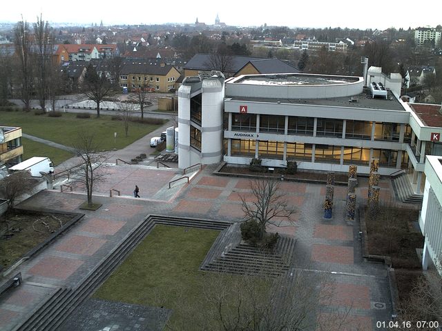 Foto der Webcam: Verwaltungsgeb&auml;ude, Innenhof mit Audimax, H&ouml;rsaal-Geb&auml;ude 1