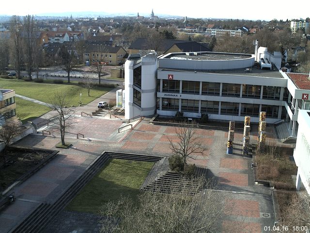 Foto der Webcam: Verwaltungsgeb&auml;ude, Innenhof mit Audimax, H&ouml;rsaal-Geb&auml;ude 1