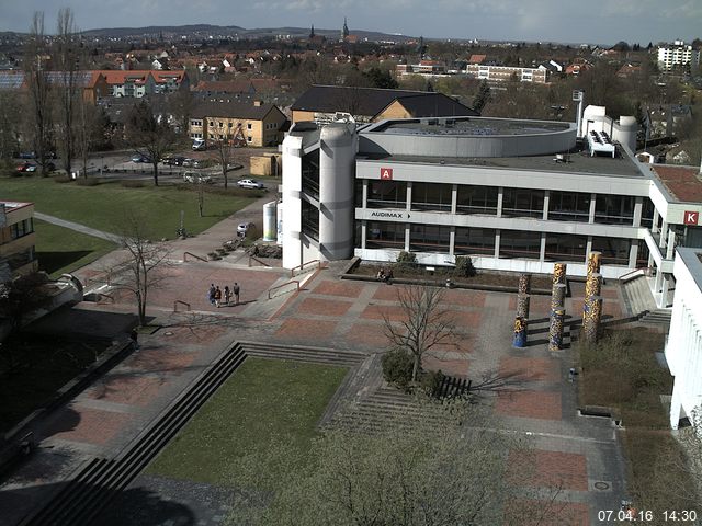 Foto der Webcam: Verwaltungsgeb&auml;ude, Innenhof mit Audimax, H&ouml;rsaal-Geb&auml;ude 1