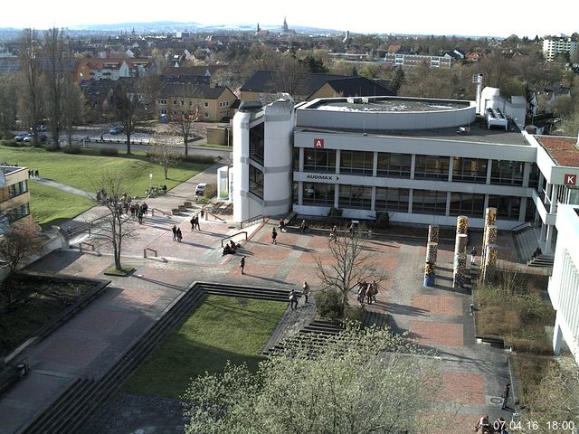 Foto der Webcam: Verwaltungsgeb&auml;ude, Innenhof mit Audimax, H&ouml;rsaal-Geb&auml;ude 1