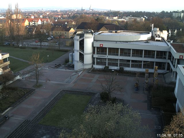 Foto der Webcam: Verwaltungsgeb&auml;ude, Innenhof mit Audimax, H&ouml;rsaal-Geb&auml;ude 1