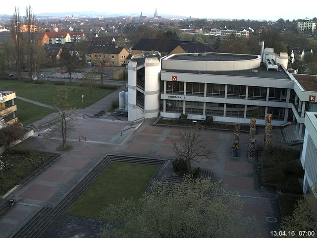 Foto der Webcam: Verwaltungsgeb&auml;ude, Innenhof mit Audimax, H&ouml;rsaal-Geb&auml;ude 1