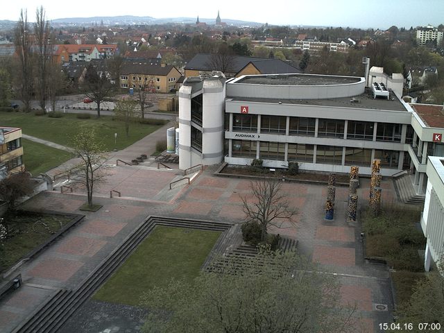 Foto der Webcam: Verwaltungsgeb&auml;ude, Innenhof mit Audimax, H&ouml;rsaal-Geb&auml;ude 1