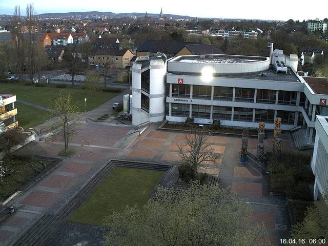 Foto der Webcam: Verwaltungsgeb&auml;ude, Innenhof mit Audimax, H&ouml;rsaal-Geb&auml;ude 1